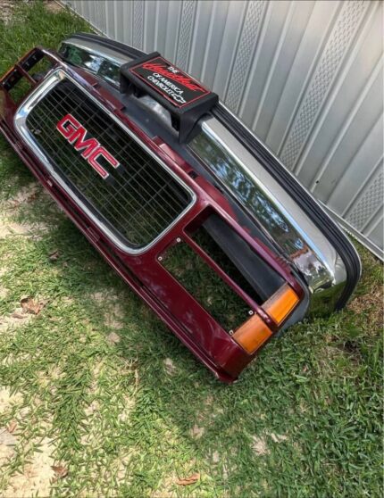 88-98 chevy/gmc OEM grill and