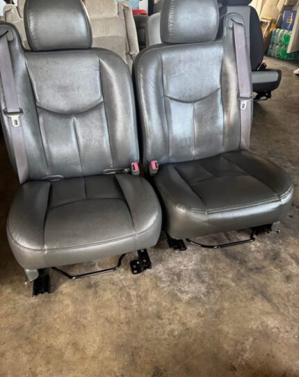 Pair of 99 to 07 Chevy or gmc seats in good condition