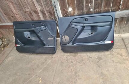 1999-2002 Silverado Sierra power  front door panels